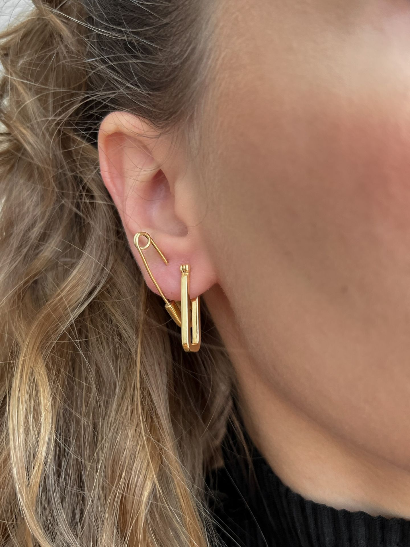 Attached 2 U Gold earring (Right)